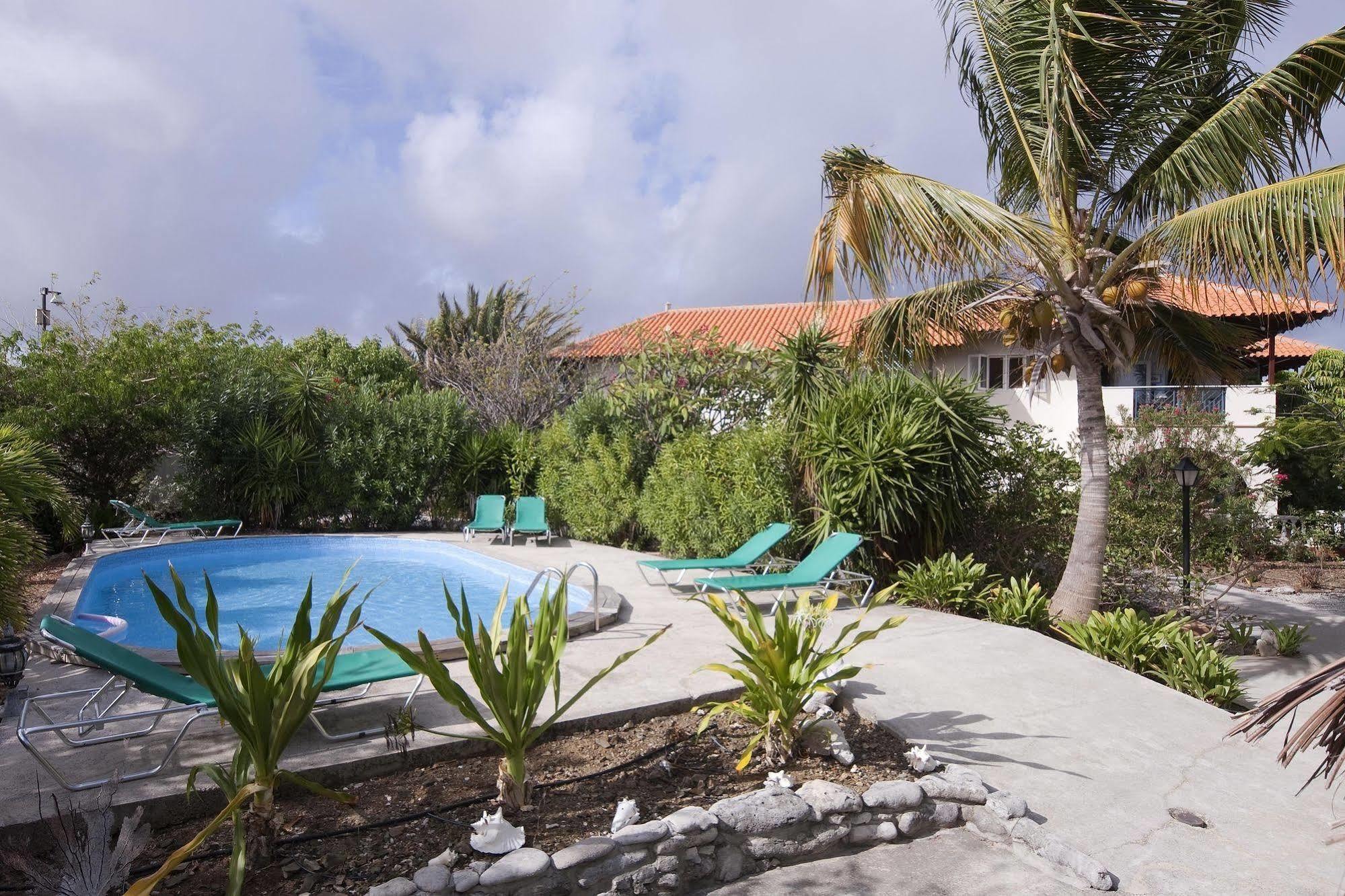 Apartment 1&5 in Windsock Beach Resort Bonaire Exterior foto